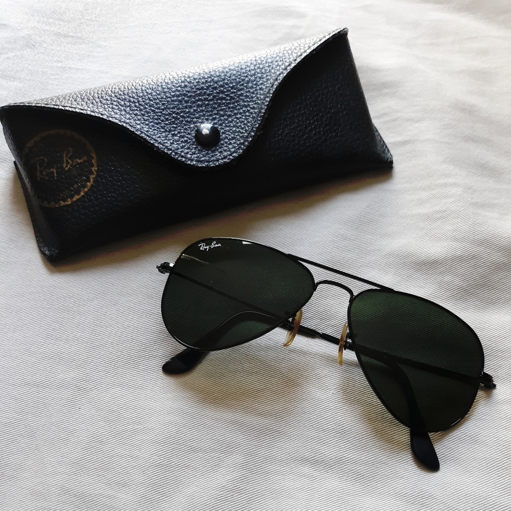 { RAY-BANS } AUTHENTIC